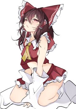 1girl absurdres ascot bare_legs blush bow brown_hair commentary_request cropped_shirt detached_sleeves frilled_bow frilled_hair_tubes frills hair_between_eyes hair_bow hair_tubes hakurei_reimu highres kneeling looking_at_viewer miniskirt navel partial_commentary pleated_skirt red_bow red_eyes red_shirt red_skirt shirt simple_background skirt sleeveless sleeveless_shirt socks solo touhou unanooo_(fthx7532) white_background white_socks yellow_ascot