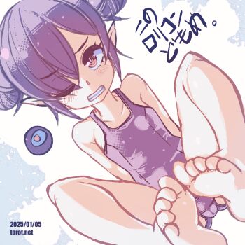 1girl alternate_hairstyle backbeako_(torotei) backbeard barefoot black_hair blush clenched_teeth commentary dated dated_commentary double_bun dutch_angle eyes_visible_through_hair feet flat_chest gegege_no_kitarou hair_bun hair_over_one_eye kono_lolicon_domome loli looking_at_viewer one-piece_swimsuit one_eye_closed original paid_reward_available pointy_ears red_eyes school_swimsuit short_hair simple_background sitting soles solo splatter_background swimsuit teeth toes torotei translated watermark web_address white_background