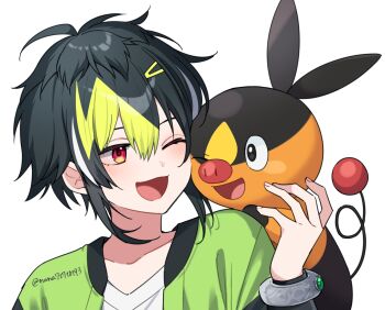 1boy alternate_hair_color animal animal_on_shoulder black_hair blonde_hair bracelet commentary_request gen_5_pokemon green_jacket inami_rai jacket jewelry looking_at_another male_focus multicolored_hair nana72710193 nijisanji nintendo one_eye_closed open_mouth pokemon pokemon_(creature) red_eyes shirt simple_background smile streaked_hair tepig twitter_username upper_body virtual_youtuber white_background white_shirt