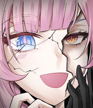 1girl black_gloves blue_eyes broken_mask commentary corrupted_twitter_file cracked_kawaii_mask elysia_(honkai_impact) gloves herrscher_of_corruption highres honkai_(series) honkai_impact_3rd long_hair mask orange_eyes pink_hair portrait single_glove smile solo yeonpoppu