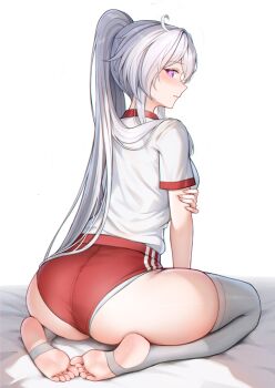 1girl absurdres ass chinese_commentary commentary_request from_behind full_body grey_hair grey_thighhighs gym_uniform high_ponytail highres honkai_(series) honkai_impact_3rd kiana_kaslana kiana_kaslana_(herrscher_of_finality) long_hair looking_at_viewer looking_back parted_lips ponytail shirt short_sleeves simple_background smile soles solo stirrup_legwear symbol-shaped_pupils thighhighs toeless_legwear toes very_long_hair white_background white_shirt ying_ling