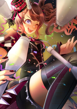 1girl animal_ears bat_hat_ornament black_shirt black_shorts black_thighhighs blush breasts brown_hair circus confetti hair_ornament hair_scrunchie halloween halloween_costume hat hat_ornament highres holding_juggling_club horse_ears horse_girl horse_tail jacket juggling juggling_club long_hair necktie official_alternate_costume one_eye_closed open_mouth ponytail puffy_short_sleeves puffy_sleeves red_jacket sarasa_aoi scrunchie shirt short_necktie short_sleeves shorts smile solo tail thighhighs top_hat tosen_jordan_(highkey_hallowed)_(umamusume) tosen_jordan_(umamusume) umamusume