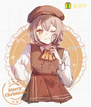 Rule 34 | 1girl, apron, ascot, beret, box, brown hair, brown hat, brown vest, closed mouth, collared shirt, commentary request, gift, gift box, hand up, hasumi leia, hat, highres, holding, holding whisk, long sleeves, looking at viewer, mahou shoujo no majo saiban, merry christmas, official alternate costume, one eye closed, ra yu shang, shirt, short hair, smile, solo, treasure cafe, upper body, vest, waist apron, whisk, white shirt, yellow ascot, yellow eyes