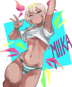 1girl absurdres arm_up bikini blonde_hair blue_eyes borrowed_character breasts bright_pupils buvelle_(npahilga) character_name commentary dark-skinned_female dark_skin english_commentary green_bikini highres medium_breasts miika_(hakimen) navel off-shoulder_shirt off_shoulder original shirt short_hair short_sleeves smile solo striped_bikini striped_clothes swimsuit thigh_gap underboob w white_bikini white_pupils white_shirt