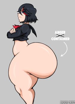 artist_name ass biggy_deez black_hair black_shirt blue_eyes bottomless crossed_arms deezysempai evil_container_(meme) grey_background huge_ass kill_la_kill looking_at_viewer matoi_ryuuko meme neckerchief no_panties red_neckerchief sailor_collar shirt short_hair simple_background thick_thighs thighs