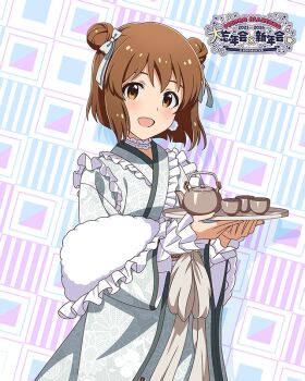 1girl bob_cut bow brown_eyes brown_hair choker cup double_bun earrings frilled_choker frilled_kimono frills game_cg green_kimono hagiwara_yukiho hair_bow hair_bun holding holding_tray idolmaster idolmaster_million_live! idolmaster_million_live!_theater_days japanese_clothes jewelry kimono looking_at_viewer multiple_hair_bows obi official_alternate_costume official_alternate_hairstyle official_art open_mouth sash short_hair smile solo teacup teapot third-party_source tray white_kimono