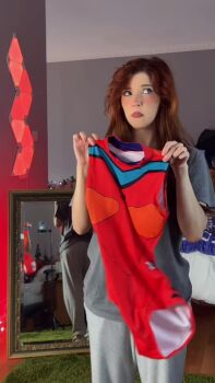 1girl adapted_costume animated ass ass_shake blue_eyes cosplay dancing female_focus grin highres indoors leotard long_hair looking_at_viewer mecha_pilot_suit neon_genesis_evangelion official_alternate_costume photo_(medium) plugsuit_(evangelion) real_life red_leotard shiroluxx skindentation smile solo sound souryuu_asuka_langley souryuu_asuka_langley_(cosplay) tagme video weapon wide_hips