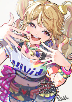 1girl :d aikatsu! aikatsu!_(series) black_shorts blonde_hair bracelet breasts clothes_writing commentary_request cowboy_shot earrings hands_up highres jewelry long_hair looking_at_viewer medium_breasts midriff multicolored_hair musical_note nail_polish natsuki_mikuru necklace open_mouth pink_nails shichiko_(kerori) shirt short_sleeves shorts smile solo standing streaked_hair twintails white_shirt yellow_nails