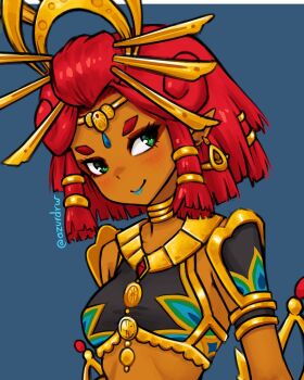 1girl armor azurdraws black_shirt blue_background blue_lips blush circlet closed_mouth commentary_request crop_top dark-skinned_female dark_skin earrings eyelashes gerudo green_eyes highres jewelry lipstick makeup nintendo pointy_ears red_hair riju shirt short_hair simple_background skirt smile solo spanish_commentary the_legend_of_zelda the_legend_of_zelda:_tears_of_the_kingdom thick_eyebrows upper_body