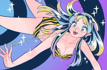 1girl animal_print ass bikini breasts cleavage collarbone cone_horns fangs highres horns long_hair looking_at_viewer lum muda_rengou_to_ziggy_stardust open_mouth pointy_ears print_bikini sidelocks signature solo sparkle swimsuit teeth tiger_print upper_teeth_only urusei_yatsura
