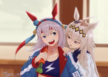 2girls ahoge animal_ears blue_eyes blue_hairband blue_jacket blue_sailor_collar blue_sports_bra carrot collarbone crop_top ear_covers ear_ornament fang grey_hair hair_between_eyes hair_ornament hairband hand_on_another&#039;s_shoulder headband highres holding holding_carrot horse_ears horse_girl jacket lightning_bolt_print lightning_bolt_symbol long_hair long_sleeves mugo multicolored_hair multiple_girls oguri_cap_(starlight_beat)_(umamusume) oguri_cap_(umamusume) open_mouth red_headband sailor_collar shirt sports_bra striped_clothes striped_hairband tamamo_cross_(umamusume) tamamo_cross_(with_lightning_speed)_(umamusume) teeth umamusume upper_body white_jacket