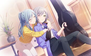 2girls ^_^ black_pants blue_hair blurry blush bokeh closed_eyes collared_jacket colorful_palette depth_of_field game_cg green_eyes grey_hair guitar_case highres hinomori_shiho hinomori_shizuku holding holding_ticket instrument_case jacket long_hair mole mole_under_mouth multiple_girls official_art one_eye_closed pants ponytail project_sekai purple_jacket shirt short_hair siblings sisters table third-party_source ticket tsunagu_hoshi_no_uta_(project_sekai) vase white_pants white_shirt yellow_shirt