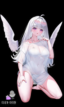 1girl absurdres ahoge angel_wings bare_legs barefoot bikini black_background blush breasts cleavage collarbone covered_navel eyewear_on_head feathered_wings feet full_body heart heart-shaped_eyewear highres ine_(vtuber) kneeling korean_commentary large_breasts long_hair looking_at_viewer making-of_available nail_polish navel purple_eyes purple_nails see-through_clothes see-through_shirt shirt simple_background solo stomach sunglasses swimsuit thighs virtual_youtuber waktaverse white_background white_bikini white_hair white_shirt wings yeon_do_e