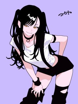1girl black_hair choker contrapposto hand_on_own_hip hashtag-only_commentary highres leaning_forward long_hair looking_at_viewer minminmince original purple_background shirt shorts simple_background smile solo thighhighs white_shirt