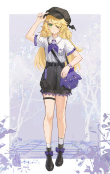 1girl absurdres alternate_costume black_boots black_hat black_shorts blonde_hair boots border closed_mouth eyepatch fischl_(genshin_impact) full_body genshin_impact green_eyes hand_up hat highres oz_(genshin_impact) shirt short_sleeves shorts signature socks solo standing thigh_strap white_border white_shirt white_socks yukiri_(l_ii)