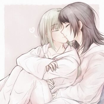 2girls bang_dream! bang_dream!_it&#039;s_mygo!!!!! black_hair blush closed_eyes closed_mouth commentary_request green_hair heart highres hood hoodie kiss long_hair multiple_girls pajamas pants pink_background pink_hoodie pink_pajamas pink_pants wakaba_mutsumi yahata_umiri yakaze_(yakaze1604) yuri