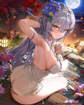 1girl arm_up armpits ass bare_shoulders breasts commentary_request flower full_moon grey_hair grin hair_flower hair_ornament hand_in_own_hair highres kanzashi large_breasts leaf long_hair looking_at_viewer looking_to_the_side maple_leaf mo:oku moon naked_towel night official_art outdoors sangoku_taisen_smash! sideboob smile solo thighs towel very_long_hair water wet yellow_eyes