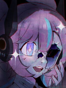 +_+ 1girl blue_streaks broken_mask commentary crack cracked_kawaii_mask cracked_mask english_commentary hand_up highres humanoid_robot koumilust mask mismatched_eyes multicolored_hair open_mouth pink_hair portrait robot solo sparkle split_theme streaked_hair yutane_johiel zenless_zone_zero