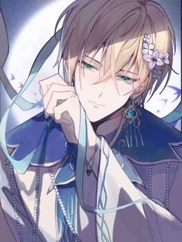 1boy alkaid_mcgrath ashan577 beads bird blonde_hair blue_gem blue_ribbon bracelet chinese_clothes chinese_commentary closed_mouth commentary_request earrings eyeliner floating_earrings flower full_moon gem green_eyes hair_between_eyes hair_flower hair_ornament holding holding_ribbon hydrangea jewelry light_smile long_sleeves looking_at_viewer lovebrush_chronicles makeup male_focus medium_hair moon purple_flower red_eyeliner ribbon robe single_earring solo swallow_(bird) white_robe wide_sleeves yunjian