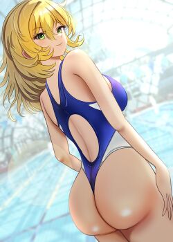 1girl agedashi_doufu_mk23 ass backless_swimsuit blonde_hair breasts commentary_request competition_swimsuit cowboy_shot female_focus green_eyes highres indoors large_breasts lens_flare long_hair looking_at_viewer looking_back one-piece_swimsuit original pool poolside smile solo standing swimsuit
