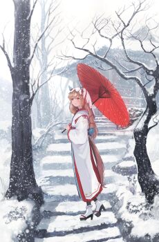 1girl animal_ears architecture bare_tree black_sandals blue_sash brown_hair commentary_request ear_covers east_asian_architecture highres holding holding_umbrella horse_ears horse_girl horse_tail japanese_clothes kimono long_hair long_sleeves multicolored_hair obi oil-paper_umbrella okobo outdoors platform_sandals ponpochi red_eyes red_umbrella sandals sash shrine snow snowing socks solo stairs standing still_in_love_(umamusume) streaked_hair tail tree umamusume umbrella veil white_hair white_kimono white_socks white_veil winter