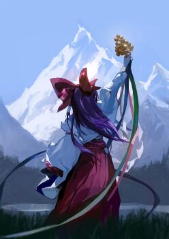 1girl aliaos bell blue_ribbon blue_sky bow chinese_commentary commentary_request day facing_away from_behind grass hair_bow hair_tubes hakama hakurei_reimu hakurei_reimu_(pc-98) highres holding holding_bell japanese_clothes jingle_bell kagura_suzu kimono long_hair long_sleeves miko mountain outdoors pink_ribbon purple_hair red_bow red_hakama red_ribbon reimu_day ribbon sky solo standing touhou touhou_(pc-98) white_kimono wide_sleeves