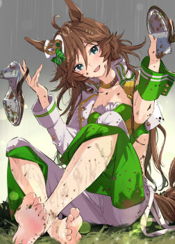 1girl ahoge animal_ears bandeau barefoot blue_eyes breasts brown_hair choker commentary_request crop_top cropped_jacket crossed_legs dirty dirty_clothes dirty_face dirty_feet dirty_hands feet full_body grass green_bandeau green_shirt grey_sky hair_between_eyes hair_ornament hairclip hands_up hat head_tilt high_heels holding holding_shoes holding_unworn_clothes horse_ears horse_girl horse_tail indian_style jacket long_hair looking_at_viewer mini_hat mini_top_hat mr._c.b._(umamusume) mud on_grass on_ground open_clothes open_jacket open_mouth outdoors pants rain shirt shoes single_sleeve single_wrist_cuff sitting sky small_breasts smile soles solo tail taromarun toes top_hat umamusume unworn_shoes white_hat white_jacket white_pants wrist_cuffs