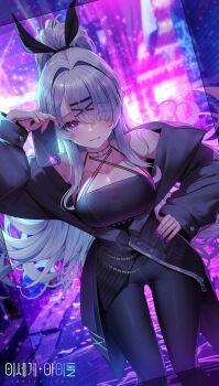 1girl absurdres arm_up backlighting bare_shoulders black_jacket black_pants blush breasts cellphone cleavage collarbone commentary_request crop_top dutch_angle hair_between_eyes hair_intakes hair_ornament hair_over_one_eye hairclip hand_on_own_hip heart heart-shaped_pupils high-waist_pants high_ponytail highres holding holding_phone ine_(vtuber) jacket korean_commentary korean_text large_breasts lens_flare light_particles long_hair looking_at_viewer pants parted_lips phone ponytail purple_background purple_eyes sidelocks sleeves_past_fingers sleeves_past_wrists smartphone smile solo stage standing symbol-shaped_pupils taking_picture very_long_hair virtual_youtuber waktaverse white_hair x_hair_ornament yeon_do_e