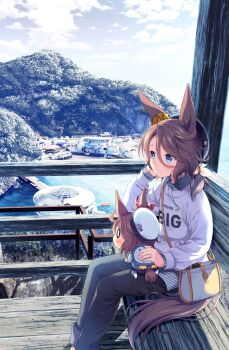 0_0 2girls animal_bag animal_ears arm_support backpack bag bench black_hat blue_eyes blue_pants blush brown_hair building cellphone child cloud cloudy_sky collared_shirt commentary_request feet_out_of_frame grey_sky hair_between_eyes hat head_on_hand head_rest highres horse_ears horse_girl horse_tail jewelry long_hair_between_eyes long_sleeves low_ponytail medium_hair multiple_girls narita_taishin_(umamusume) necklace ocean odawara_hakone on_bench outdoors pants phone photo_background ponytail print_shirt ring sacabambaspis shirt shirt_under_shirt short_hair short_ponytail shoulder_bag sitting sitting_on_person sky smile striped_clothes striped_shirt tail umamusume wedding_ring white_hat white_shirt