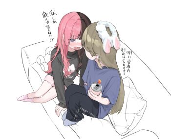 2girls black_pants black_shirt blue_shirt blush brown_hair can couch hanabusa_lisa hanada_ten holding holding_can multicolored_hair multiple_girls on_couch open_mouth pants pillow pink_hair pink_shorts pink_socks purple_eyes shirt shorts socks tachibana_hinano translation_request two-tone_hair vspo! yuri