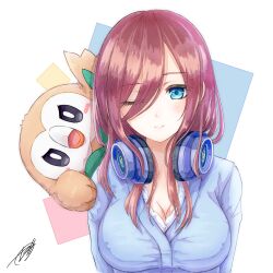 Rule 34 | 1girl, ;), blue background, blue cardigan, blue eyes, breasts, brown background, brown hair, cardigan, cleavage, closed mouth, commentary request, creatures (company), crossover, game freak, gen 7 pokemon, go-toubun no hanayome, headphones, headphones around neck, highres, large breasts, long hair, long hair between eyes, long sleeves, looking at viewer, multicolored background, nakano miku, nintendo, on shoulder, one eye closed, pink background, pokemon, pokemon (creature), pokemon on shoulder, rowlet, shirt, signature, smile, solo, white shirt, zeni maru