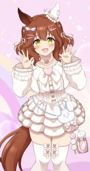 1girl absurdres animal_ears aston_machan_(everlasting_candy)_(umamusume) aston_machan_(umamusume) blush bow breasts brooch brown_hair choker collarbone detached_collar detached_sleeves dress ear_covers green_eyes hair_between_eyes hair_ornament hair_ribbon heart heart_brooch heart_choker heart_ornament highres hokutoro64 horse_ears horse_girl horse_tail jewelry large_breasts long_sleeves looking_at_viewer medium_hair official_alternate_costume open_mouth puffy_detached_sleeves puffy_sleeves ribbon single_ear_cover skirt smile solo tail thighhighs umamusume waving white_dress white_thighhighs wing_hair_ornament