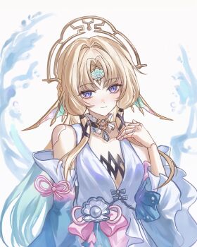 Rule 34 | 1girl, blonde hair, bow, commentary request, detached collar, detached sleeves, doll joints, double-parted bangs, dress, fins, forehead jewel, gem, gradient hair, hair ornament, hairclip, head fins, headpiece, highres, honkai: star rail, honkai (series), joints, long hair, looking at viewer, multicolored hair, pearl (gemstone), pearl (honkai: star rail), purple eyes, smile, wa serin