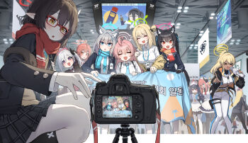 &gt;_&lt; 6+girls absurdres ahoge animal_ear_fluff animal_ears aris_(blue_archive) aru_(blue_archive) ayane_(blue_archive) black_hair black_hat black_horns black_jacket black_pantyhose black_skirt blonde_hair blue_archive blue_halo blue_necktie blue_scarf breasts brown_horns camera cat_ears cat_girl closed_eyes collared_shirt competition_swimsuit cross cross_hair_ornament dark-skinned_female dark_skin demon_girl demon_horns fuuka_(blue_archive) garrison_cap glasses gloves green_eyes green_halo grey_skirt hair_between_eyes hair_bun hair_on_horn hair_ornament halo hat headscarf highres holding holding_microphone horns hoshino_(blue_archive) huge_ahoge inverted_cross jacket juri_(blue_archive) justice_task_force_member_(blue_archive) kokukyukeo large_breasts long_hair long_sleeves low_horns medium_breasts microphone miniskirt mismatched_pupils multiple_girls mutsuki_(blue_archive) necktie nonomi_(blue_archive) official_alternate_costume one-piece_swimsuit open_mouth orange_eyes orange_halo pants pantyhose pencil_skirt pina_(blue_archive) pina_(guide)_(blue_archive) pink_hair pink_halo plaid_clothes plaid_skirt pleated_skirt pointy_ears ponytail purple_eyes red-framed_eyewear red_eyes red_halo red_scarf scarf serika_(blue_archive) shinon_(blue_archive) shiroko_(blue_archive) shirt short_hair side_ponytail skirt small_breasts swimsuit tour_guide twintails underboob white_gloves white_hair white_pants white_shirt wolf_ears wolf_girl yellow_halo