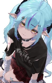 1girl :3 ahoge alternate_costume bandaid bandaid_on_arm bandaid_on_leg black_choker black_shirt blue_hair choker closed_mouth commentary_request double-parted_bangs ear_piercing edge_ill grey_arm_warmers hair_between_eyes hair_ornament heart heart_ahoge highres hololive long_hair looking_at_viewer miniskirt multicolored_hair piercing pointy_ears purple_streaks red_skirt shirt simple_background skirt smile solo streaked_hair striped_arm_warmers torn_clothes torn_shirt variant_set virtual_youtuber white_background yellow_eyes yukihana_lamy