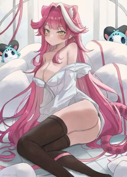 1girl absurdres animal_ears artur_link ass bare_shoulders black_thighhighs blush breasts cleavage closed_mouth collarbone commentary hair_intakes highres hololive hololive_english hood hoodie large_breasts long_hair long_sleeves multicolored_hair panther_ears panther_girl panther_tail pink_hair pink_tail raora_panthera raora_panthera_(1st_costume) streaked_hair tail thighhighs thighs twitter_username two-tone_hair virtual_youtuber white_hoodie yellow_eyes zipper_pull_tab