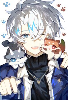 1boy antenna_hair black_sweater blue_coat blue_eyes chimera_(honkai:_star_rail) chinese_commentary coat collared_shirt commentary_request highres honkai:_star_rail honkai_(series) jiangziqijjj looking_at_viewer male_focus mydei_(fig_stew)_(honkai:_star_rail) mydei_(honkai:_star_rail) official_alternate_costume one_eye_closed open_clothes open_coat open_shirt parted_bangs phainon_(honkai:_star_rail) phainon_(luckin_coffee)_(honkai:_star_rail) shirt short_hair solo sweater turtleneck turtleneck_sweater white_hair white_shirt