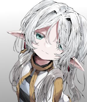 1girl blue_eyes capelet commentary elf frieren gradient_background grey_background grey_hair highres light_smile long_hair looking_at_viewer marudoll pointy_ears shirt simple_background smile solo sousou_no_frieren striped_clothes striped_shirt symbol-only_commentary two-tone_background upper_body white_background white_capelet