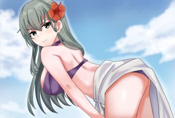 1girl ass bikini blue_sky breasts cloud cowboy_shot flower green_eyes grey_hair hair_flower hair_ornament hand_on_own_thigh highres kantai_collection large_breasts leaning_forward looking_at_viewer purple_bikini rukialice sarong sky solo suzuya_(kancolle) suzuya_kai_ni_(kancolle) suzuya_kai_ni_(swimsuit)_(kancolle) swimsuit white_sarong