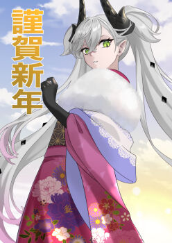 1girl black_hands breasts colored_extremities commentary_request crossed_bangs demon_girl demon_horns fate/grand_order fate_(series) green_eyes grey_hair grin hair_between_eyes highres horns japanese_clothes kimono lilith_(fate) long_hair looking_at_viewer medium_breasts obi pointy_ears sakura_kaoru_04 sash smile solo translation_request twintails very_long_hair