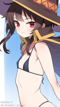 1girl bikini black_bikini black_cape blue_background blush brown_hair brown_hat cape dated flat_chest hat highres kanzaki_muyu kono_subarashii_sekai_ni_shukufuku_wo! looking_at_viewer megumin micro_bikini navel open_mouth parted_lips red_eyes short_hair short_hair_with_long_locks sidelocks smile solo swimsuit twitter_username upper_body witch_hat