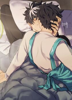 2boys apron black_hair blue_eyes charlemagne_(fate) commentary_request facing_another fate/grand_order fate_(series) from_behind fujimaru_ritsuka_(male) green_apron hand_in_another's_hair highres light_blush light_smile long_sleeves looking_at_another multicolored_hair multiple_boys nt_029 on_bed pillow shirt smile two-tone_hair white_hair white_shirt yaoi