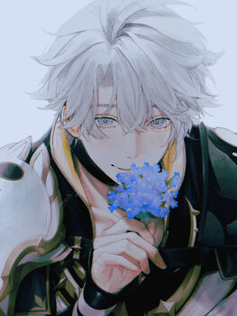 1boy absurdres arm_up armor black_shirt blue_eyes blue_flower closed_mouth collared_shirt commentary crossed_bangs english_commentary fingernails flower forget-me-not_(flower) hair_between_eyes highres holding holding_flower honkai:_star_rail honkai_(series) ieririr looking_at_viewer male_focus parted_hair pauldrons phainon_(honkai:_star_rail) popped_collar shirt short_hair shoulder_armor simple_background single_pauldron smile solo upper_body white_background white_hair