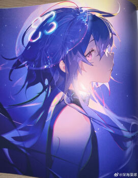 Rule 34 | 1boy, absurdres, arknights, ask (askzy), bare shoulders, blue hair, choker, guest art, highres, jellyfish, long hair, mizuki (arknights), purple background, purple eyes, smile, solo