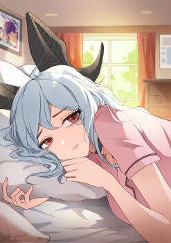 1girl akaze07 alternate_costume bed bedroom black_horns blurry blurry_background breasts commentary curled_horns curtains english_commentary grey_hair highres horns indoors large_breasts light_smile male_rover_(wuthering_waves) medium_hair multicolored_hair on_bed pajamas parted_lips picture_frame pillow pink_shirt pov_across_bed red_eyes rover_(wuthering_waves) shirt short_sleeves signature solo streaked_hair window wuthering_waves zani_(wuthering_waves)
