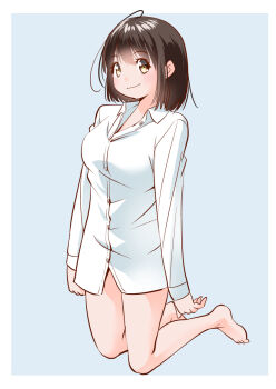 Rule 34 | 1girl, ahoge, barefoot, bottomless, brown eyes, brown hair, full body, kneeling, mixed-language commentary, original, shirt, short hair, smile, solo, white shirt, yamanaka kouji (yanchiki2001)