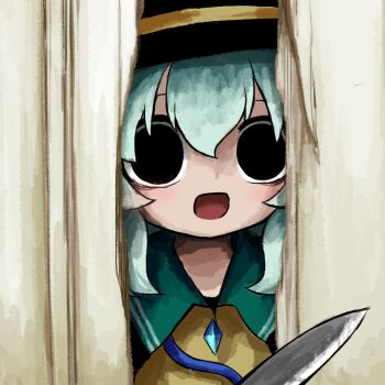 1girl :d bags_under_eyes black_eyes black_hat breaking broken_door buttons contrast_collar diamond_button door frilled_shirt_collar frills green_hair hat hat_ribbon here&#039;s_johnny!_(meme) heripantomorrow holding holding_knife horror_(theme) knife komeiji_koishi meme open_mouth ribbon scene_reference shirt smile solo the_shining touhou yellow_ribbon yellow_shirt