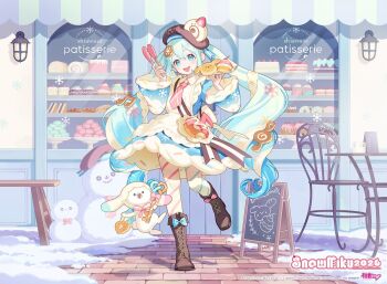 1girl apron beret blue_dress blue_eyes blue_hair booota boots brown_boots brown_hat dress food frilled_apron frills full_body hat hatsune_miku holding lace-up_boots long_hair looking_at_viewer necktie official_art open_mouth pantyhose rabbit_yukine red_necktie second-party_source short_sleeves simple_background smile snowflake_print standing standing_on_one_leg striped_clothes striped_pantyhose twintails very_long_hair vocaloid white_apron wide_sleeves yuki_miku yuki_miku_(2026)