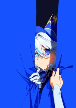 2girls absurdres blue_background blue_eyes blue_hat blue_pupils curtains drop-shaped_pupils focalors_(genshin_impact) furina_(genshin_impact) genshin_impact gloves hand_up hashtag-only_commentary hat heterochromia highres kurattes long_hair multiple_girls parted_lips single_glove smile solo_focus symbol-shaped_pupils top_hat upper_body wavy_hair white_gloves white_hair