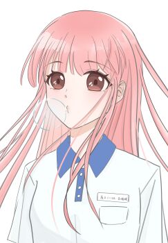 1girl blowing_bubble_gum blunt_bangs breast_pocket brown_eyes buttons chewing_gum chinese_commentary collared_shirt commentary_request eyelashes highres light_blush lips long_hair looking_ahead moeansang name_tag nikki_(nikki) nikki_(series) pink_hair pocket shirt short_sleeves sidelocks solo straight_hair tareme transparent_background upper_body white_shirt